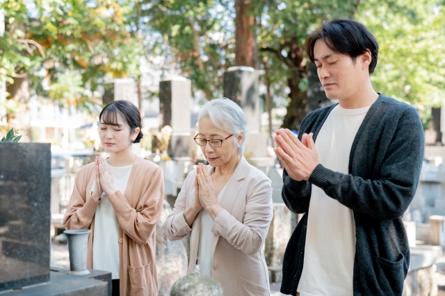 お彼岸・お盆の違いとは？それぞれの意味を解説のイメージ画像