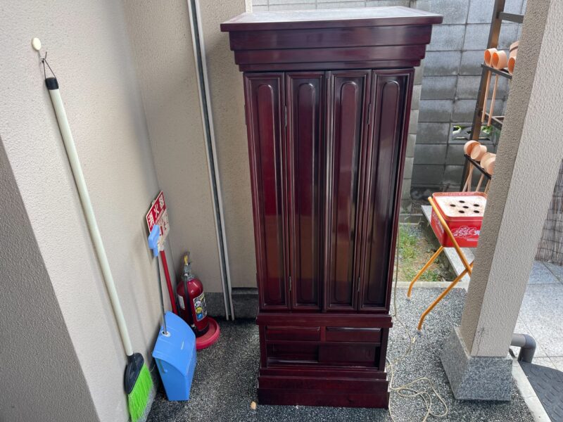 大阪府茨城市にて仏壇の魂抜き・回収・処分を行いました。