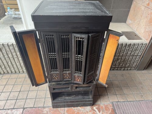 大阪府大阪市住吉区にて仏壇の回収・処分を行いました。