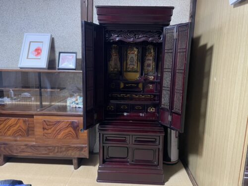 大阪市東住吉区にて仏壇の回収・処分を行いました。