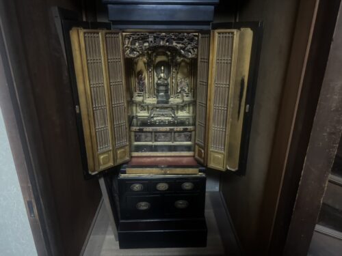 大阪市生野区にて仏壇の回収・処分を行いました。