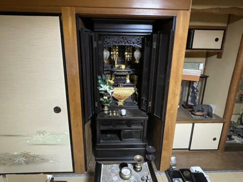 羽曳野市にて仏壇の回収・処分を行いました。